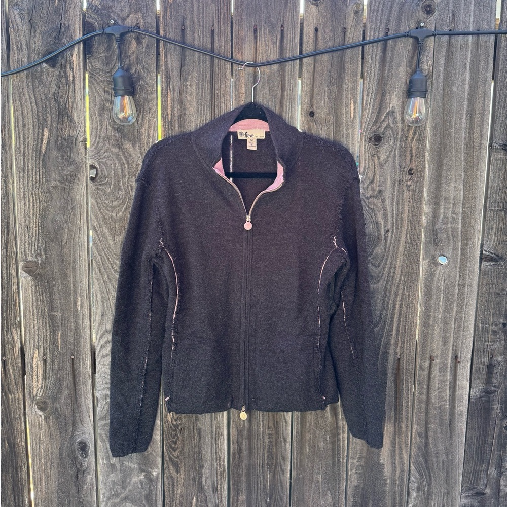 Neve Design 100% Wool Charcoal Grey and Pink Full Zip Sweater size Medium